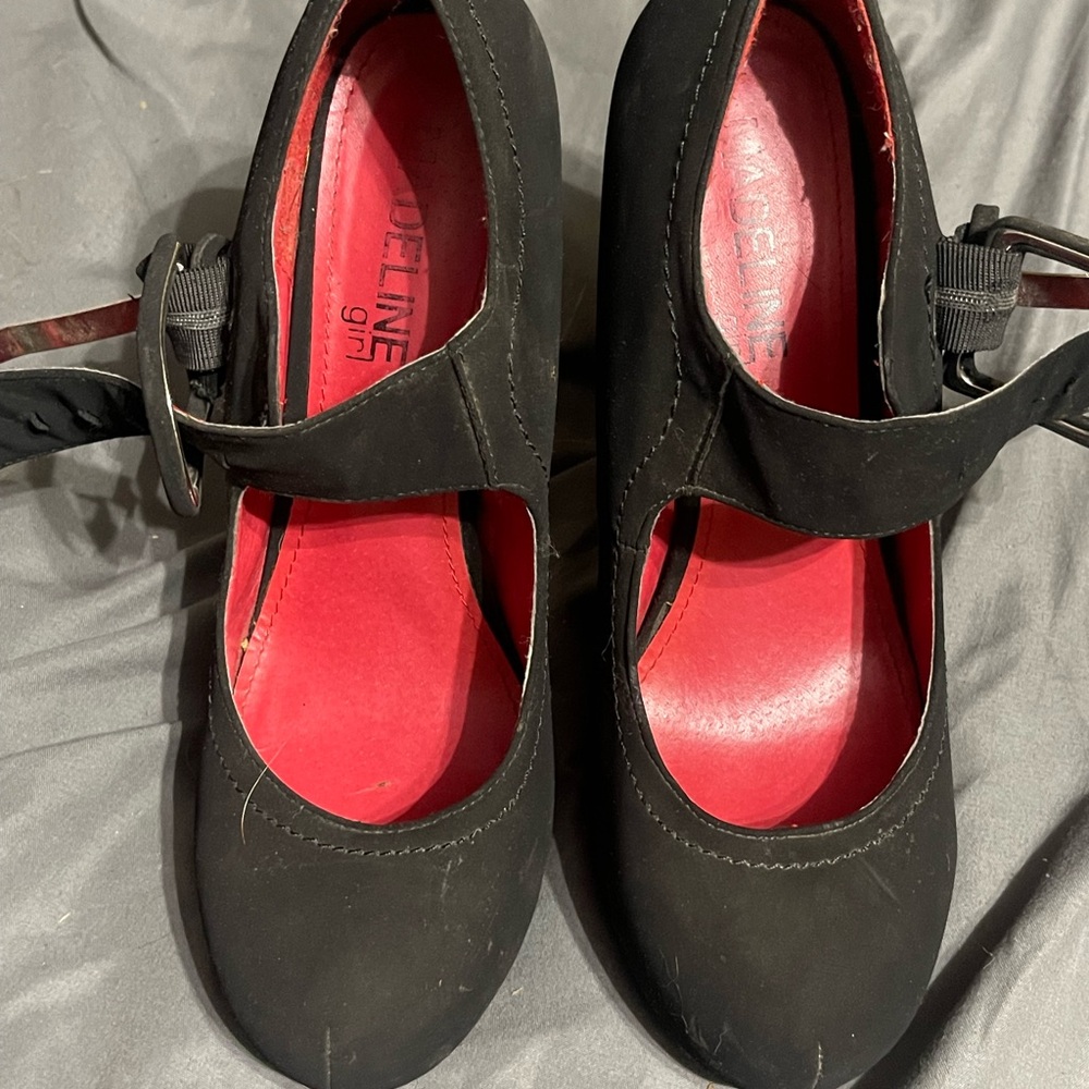Chic Black and Red Women's Heels